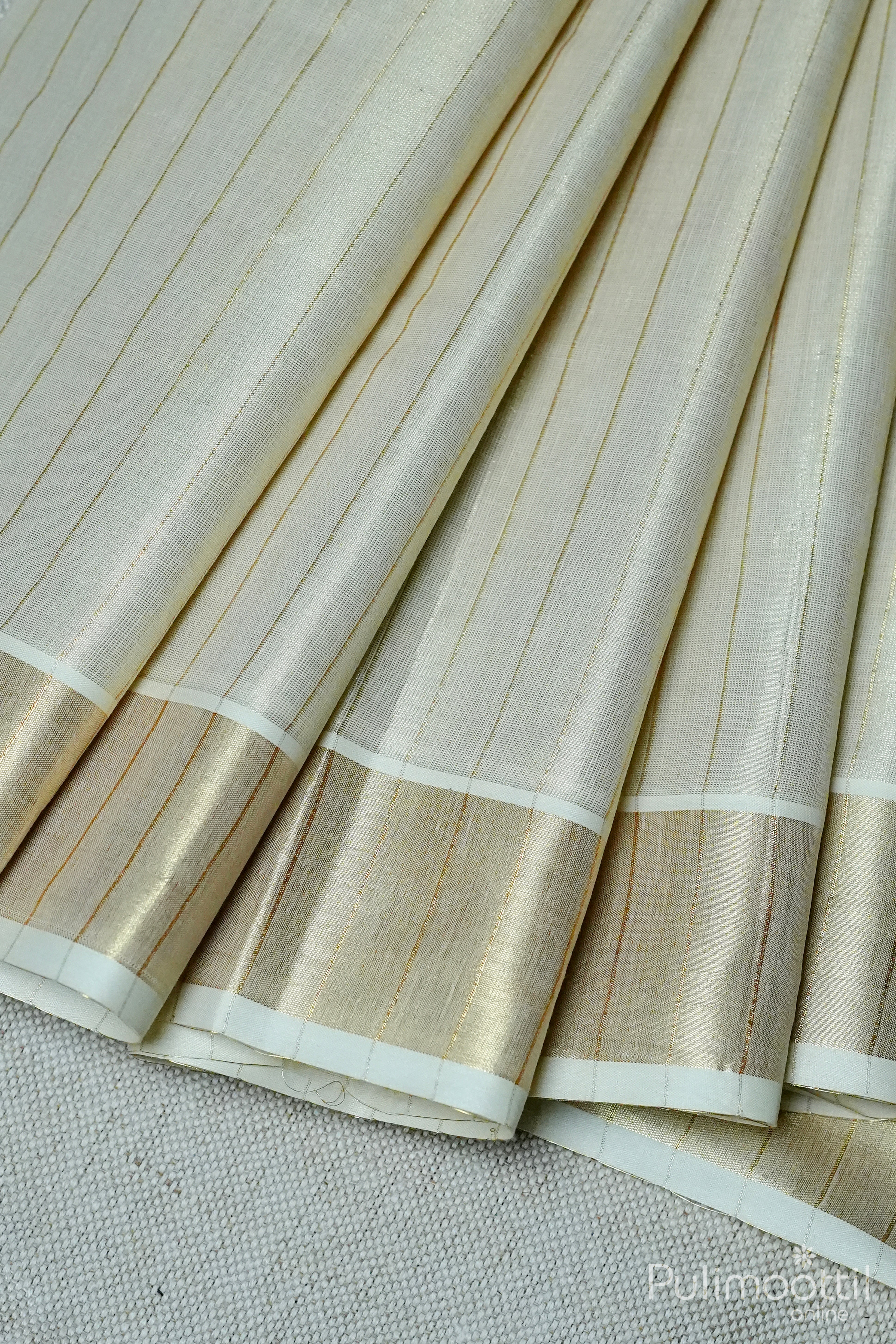 Kerala Golden Tissue Set Saree.