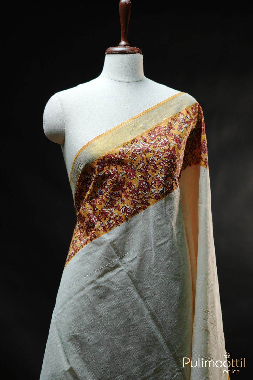 Kerala Traditional Cream Colour Saree