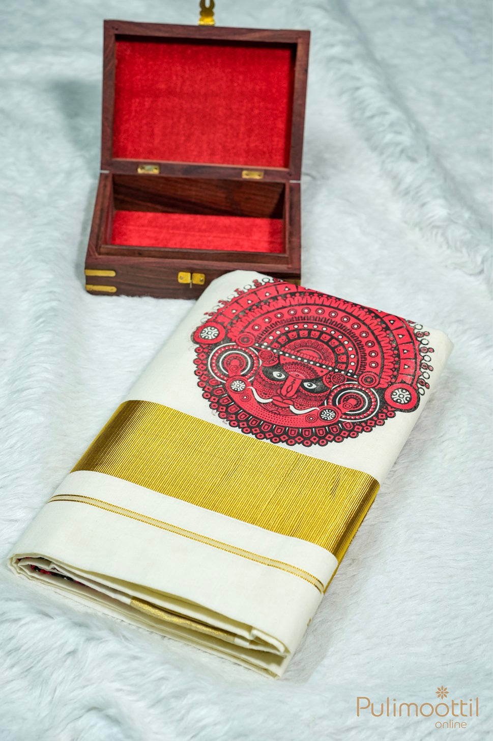Kerala Traditional Cream Colour Set Saree.