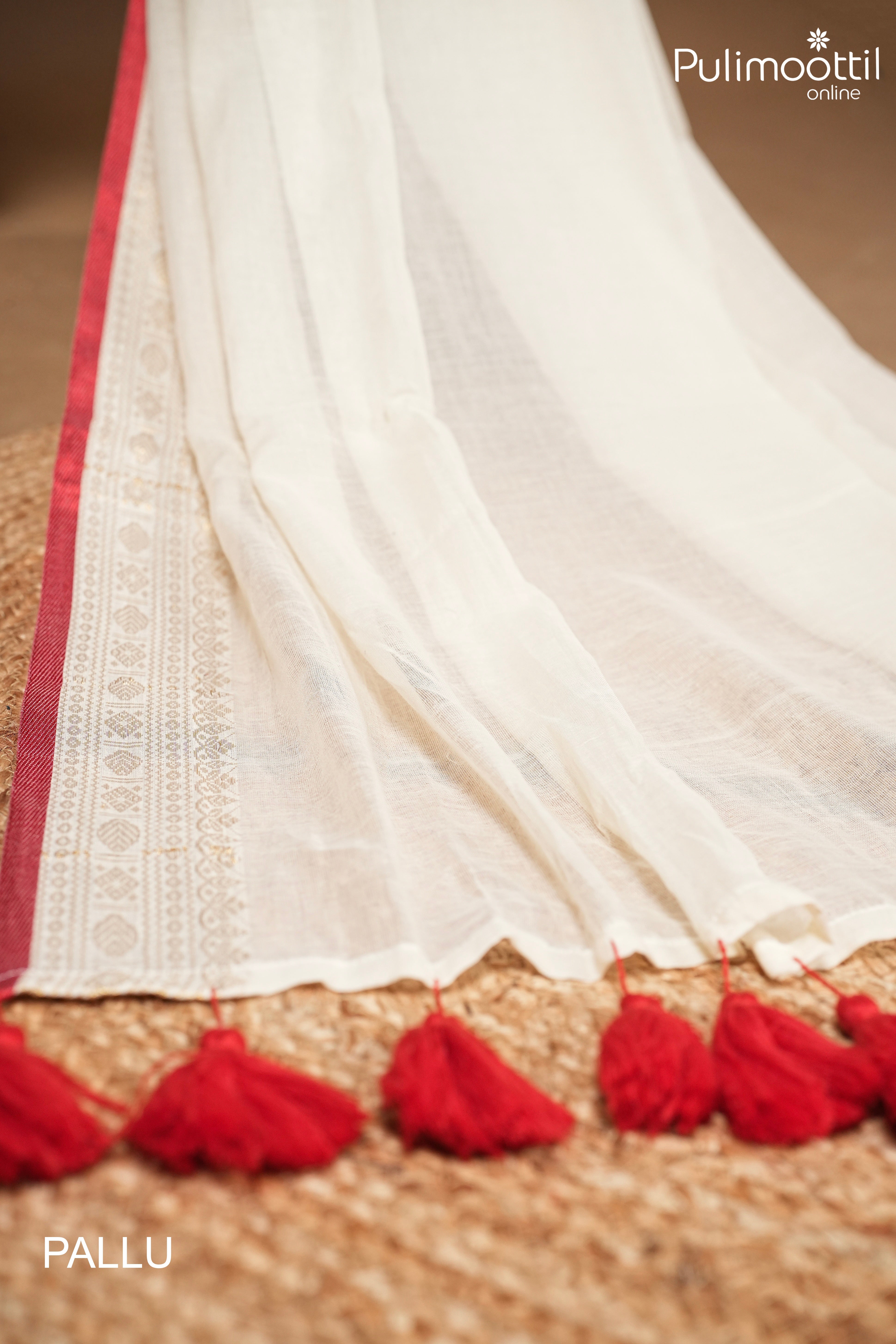 Offwhite Colour Mul Cotton Saree