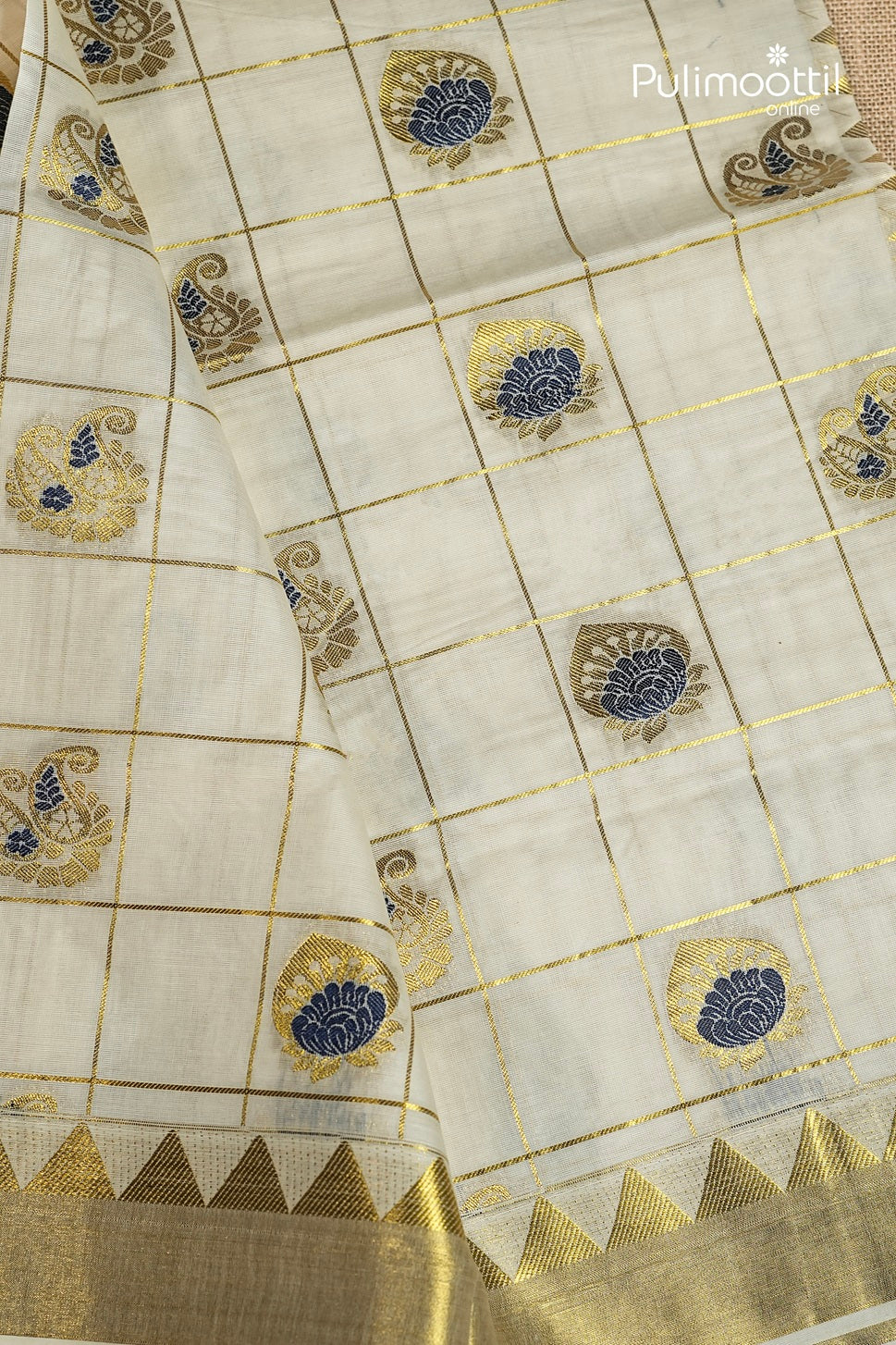 Off White Colour Kerala Traditional Set Saree