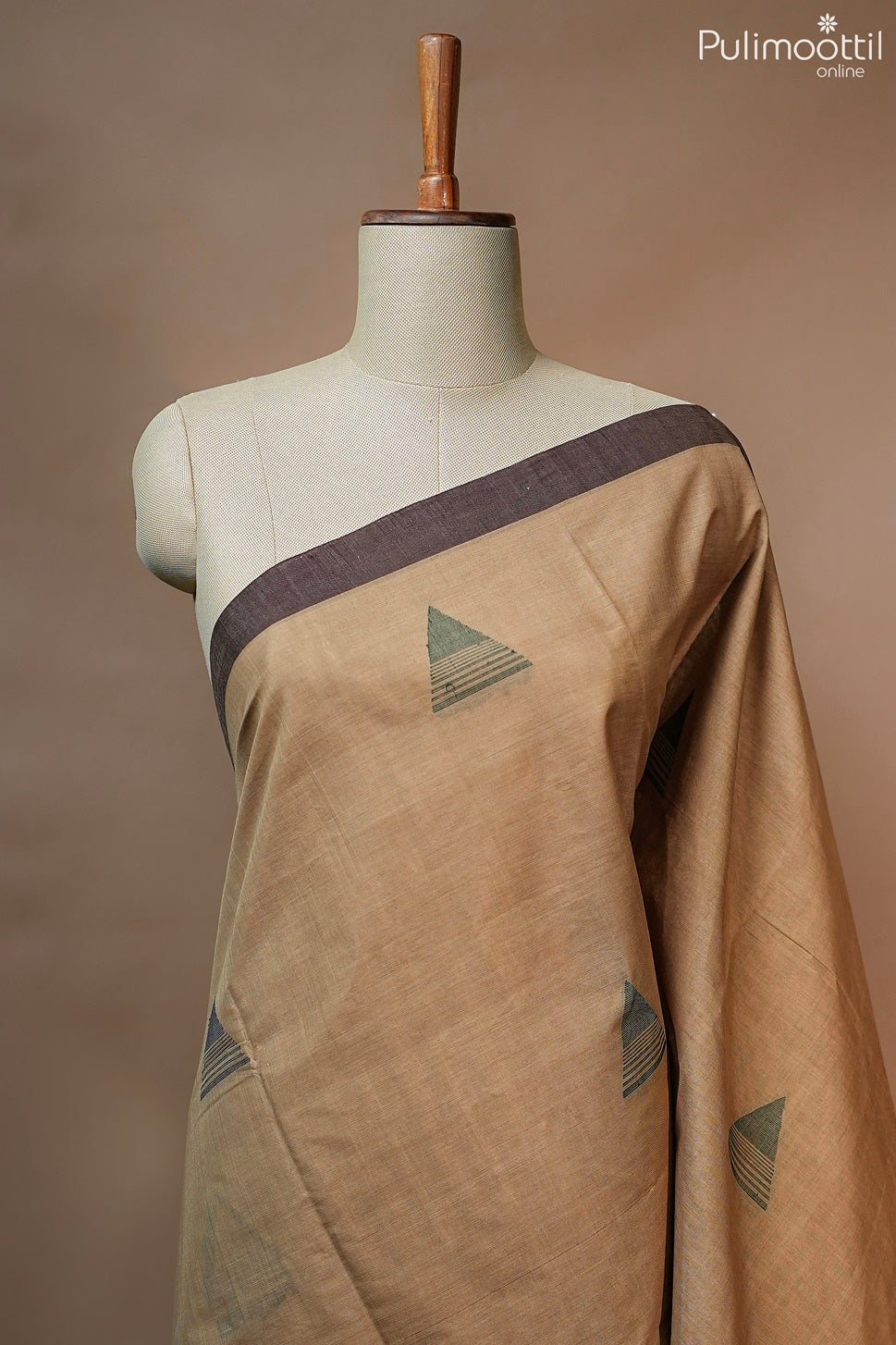 Chikoo Colour Handloom Cotton Saree.