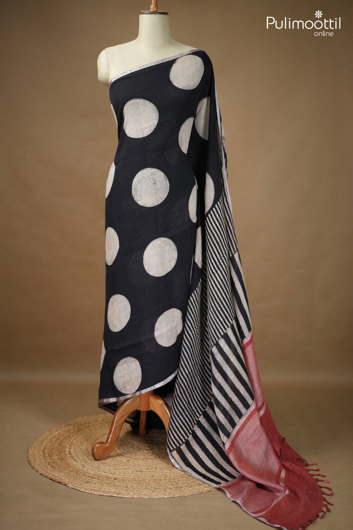 Black Colour Linen Saree