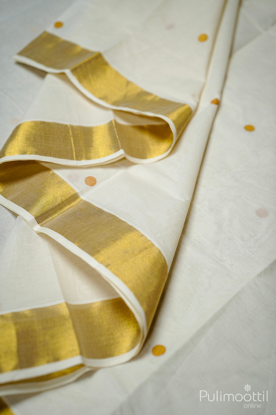 Kerala Cotton Polka Dot Print Set Saree.