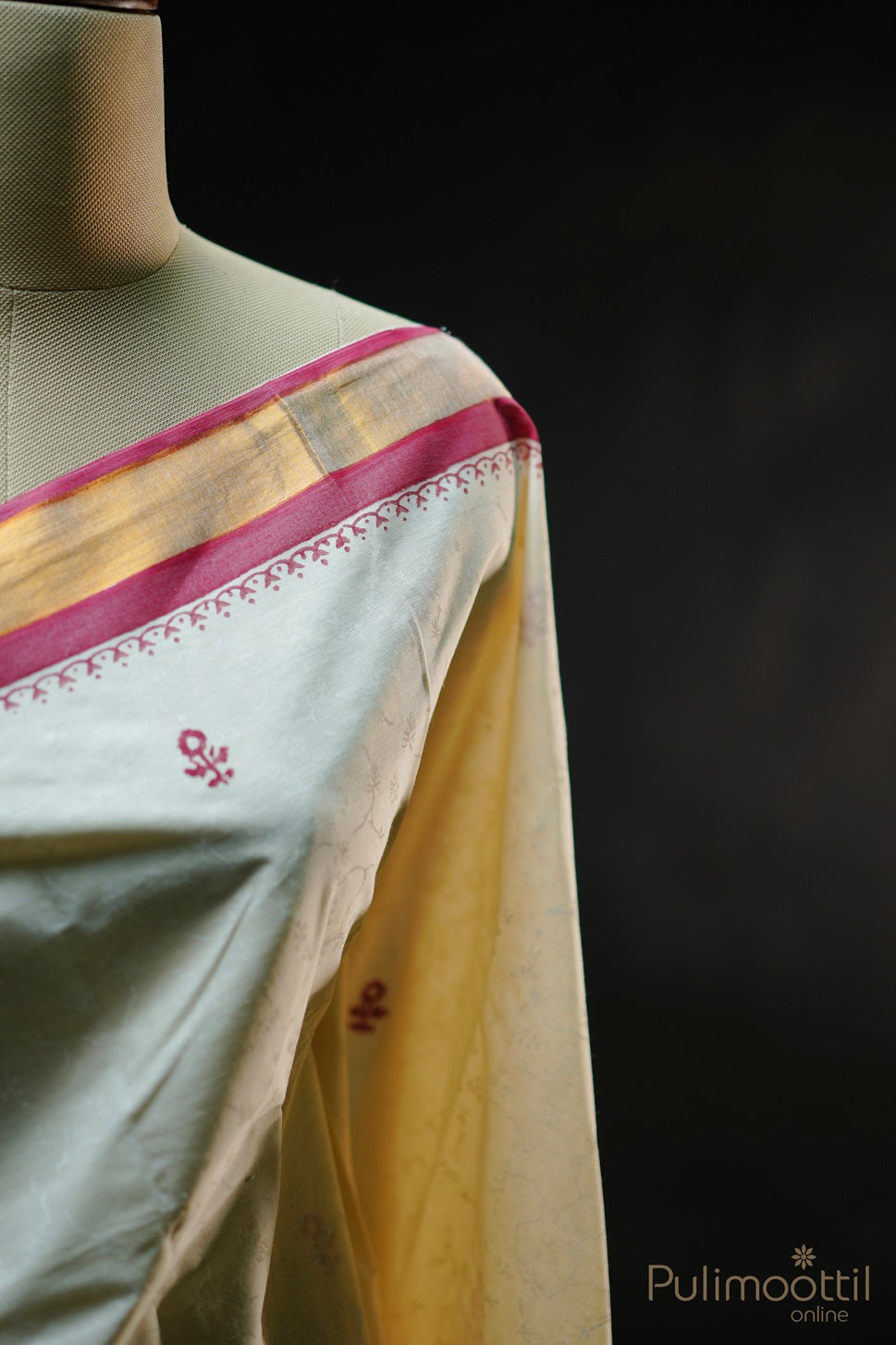 Cream Colour Kreala Traditiional Set Saree.
