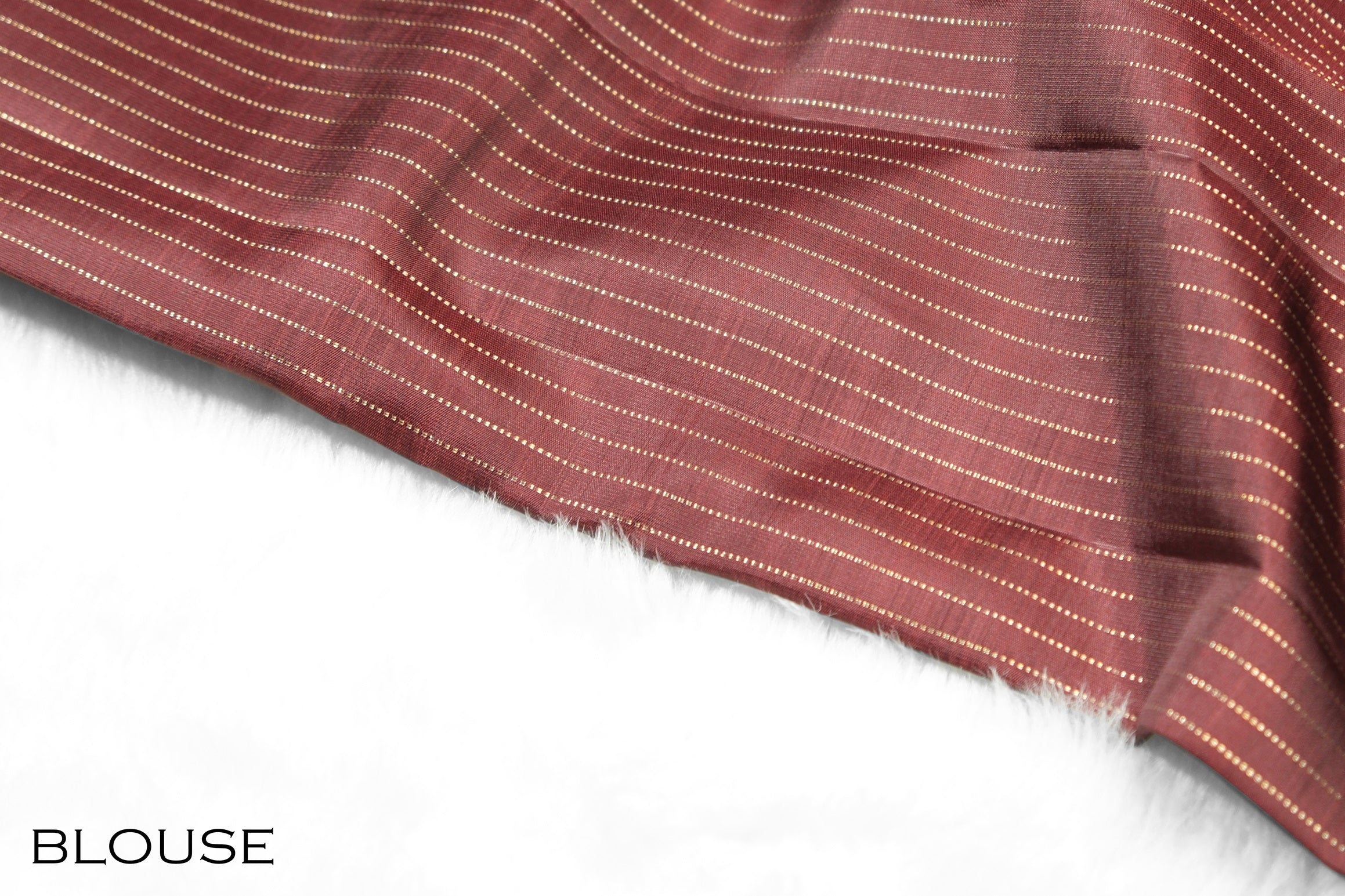 Coffee brown color Kanchipuram saree.