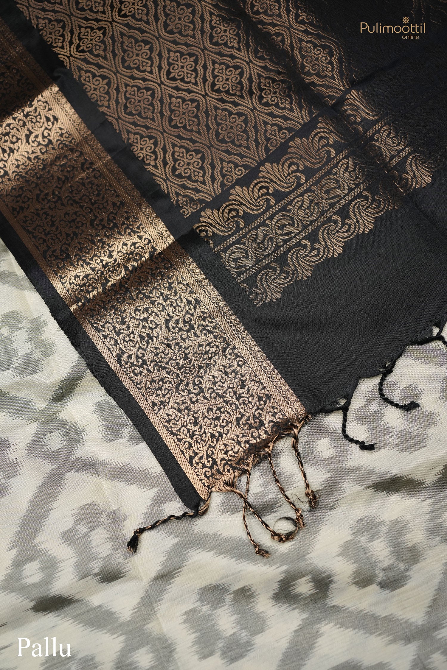 Off-white color Kanchipuram silk saree