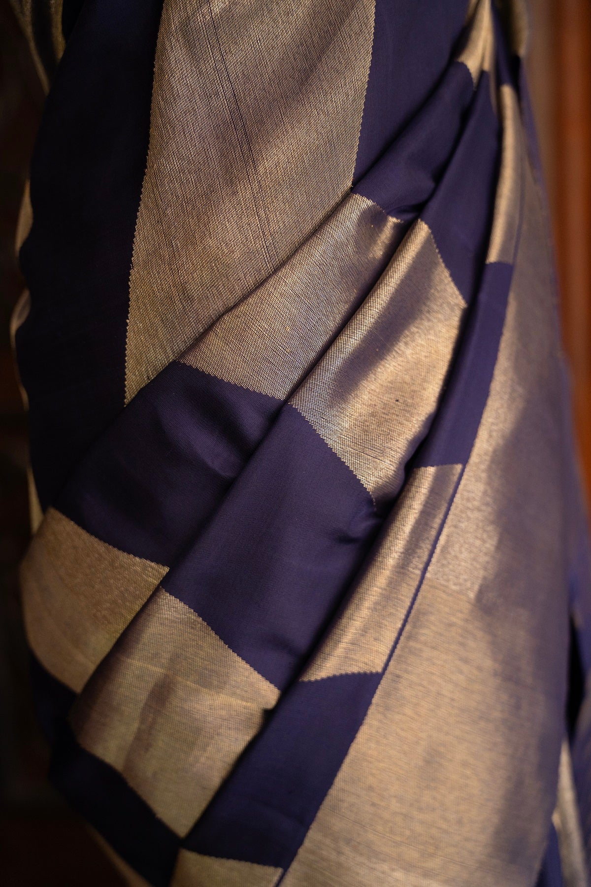 Navy blue color Kanchipuram silk saree.