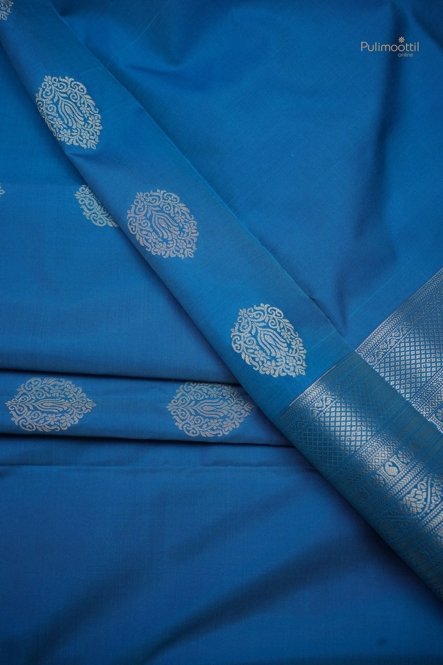Dark Azure Color Kanchipuram silk saree.