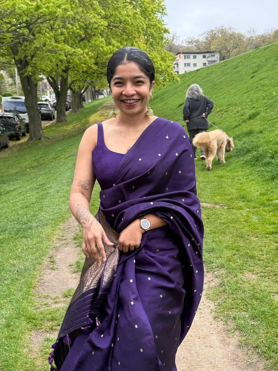 Chic and traditional Deep Purple Mango Silk Saree with ethnic jewelry – perfect for bridal and party wear shopping online.