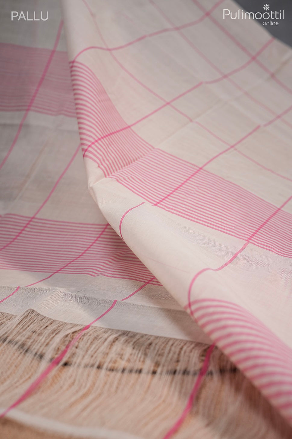 Off white colour handloom cotton saree