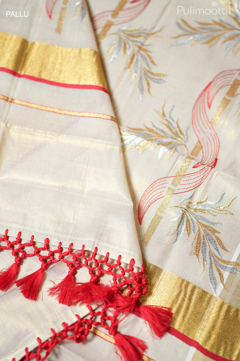 Kerala Traditional Golden Tissue Set Saree