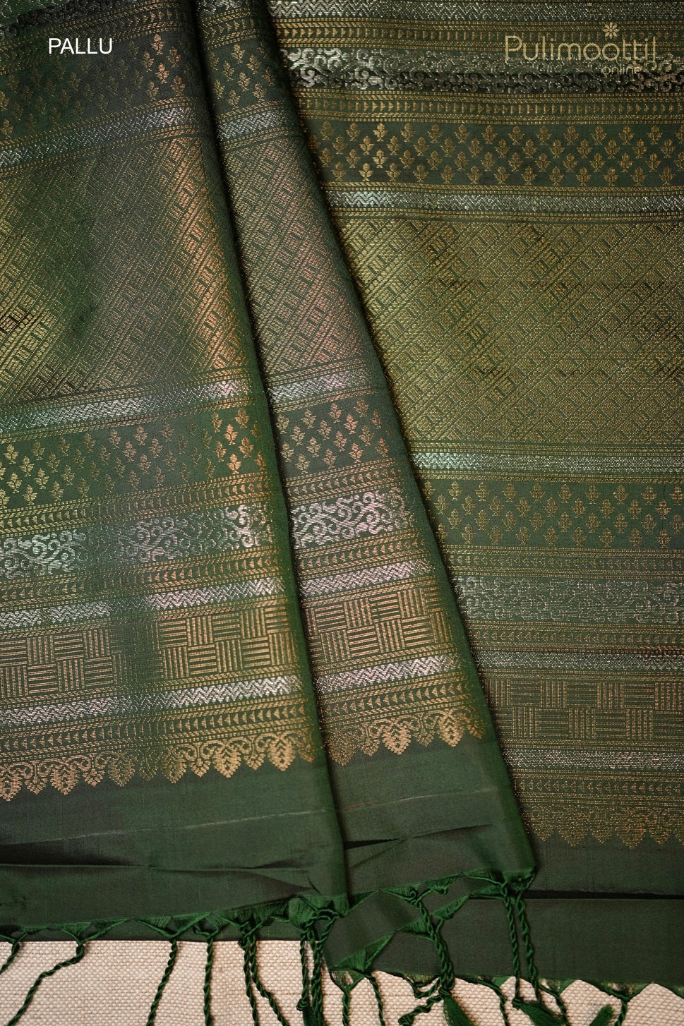 Parrot Green Colour Kanchipuram Silk Saree