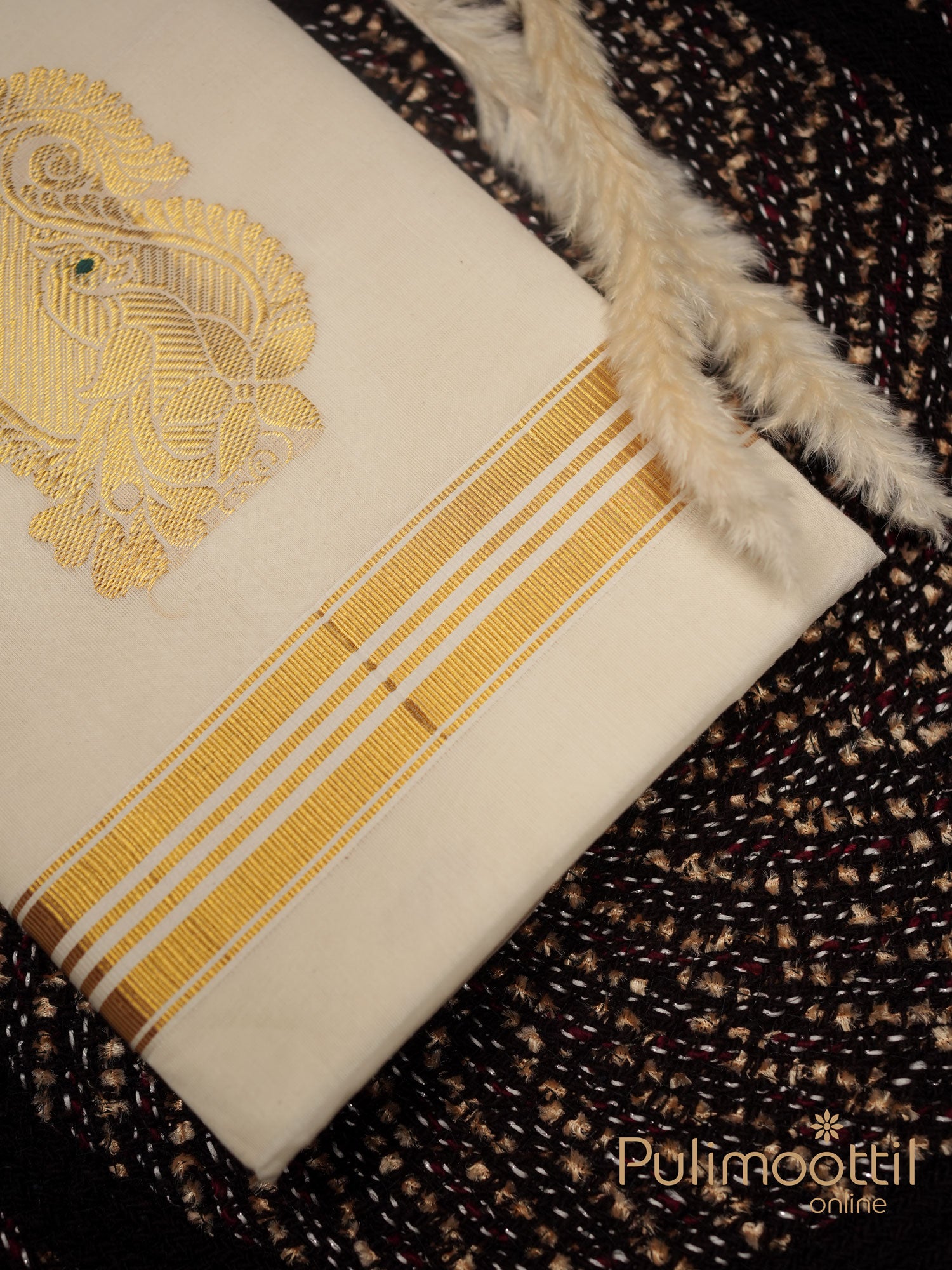 Color & weave type: “Off-white Kerala power-loom saree” clarifies both the hue and manufacturing method.