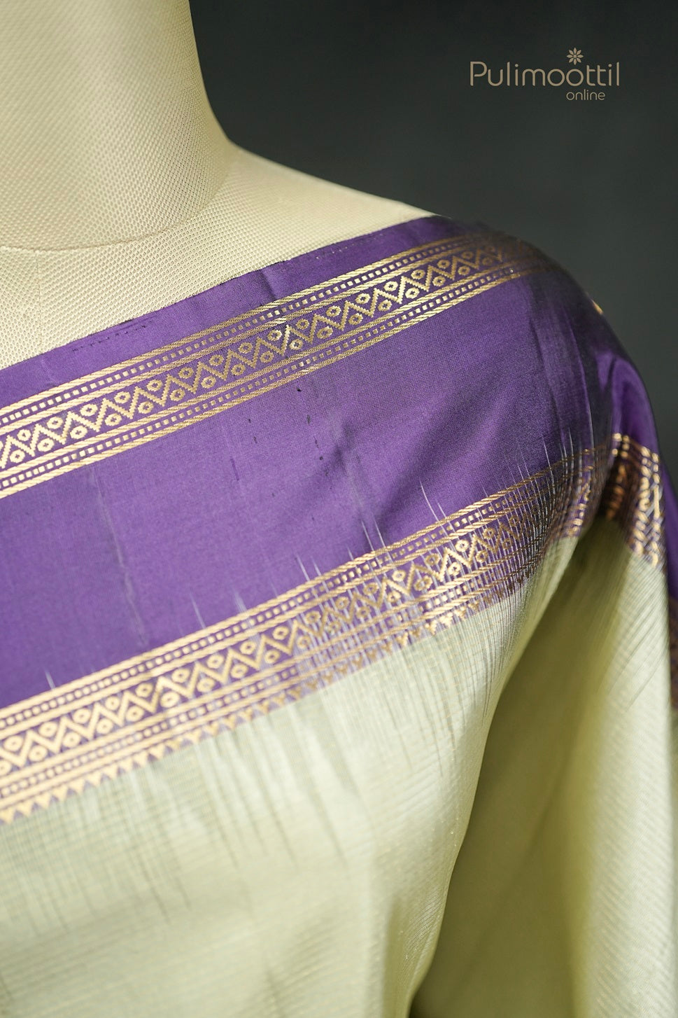 Greyish Olive Green Colour Kanchipuram Soft Silk Saree.