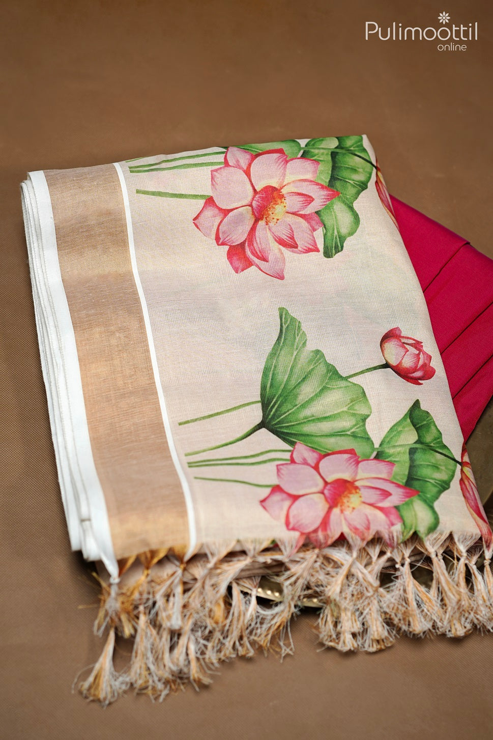 Kerala Golden Tissue Lotus Print Set Saree.