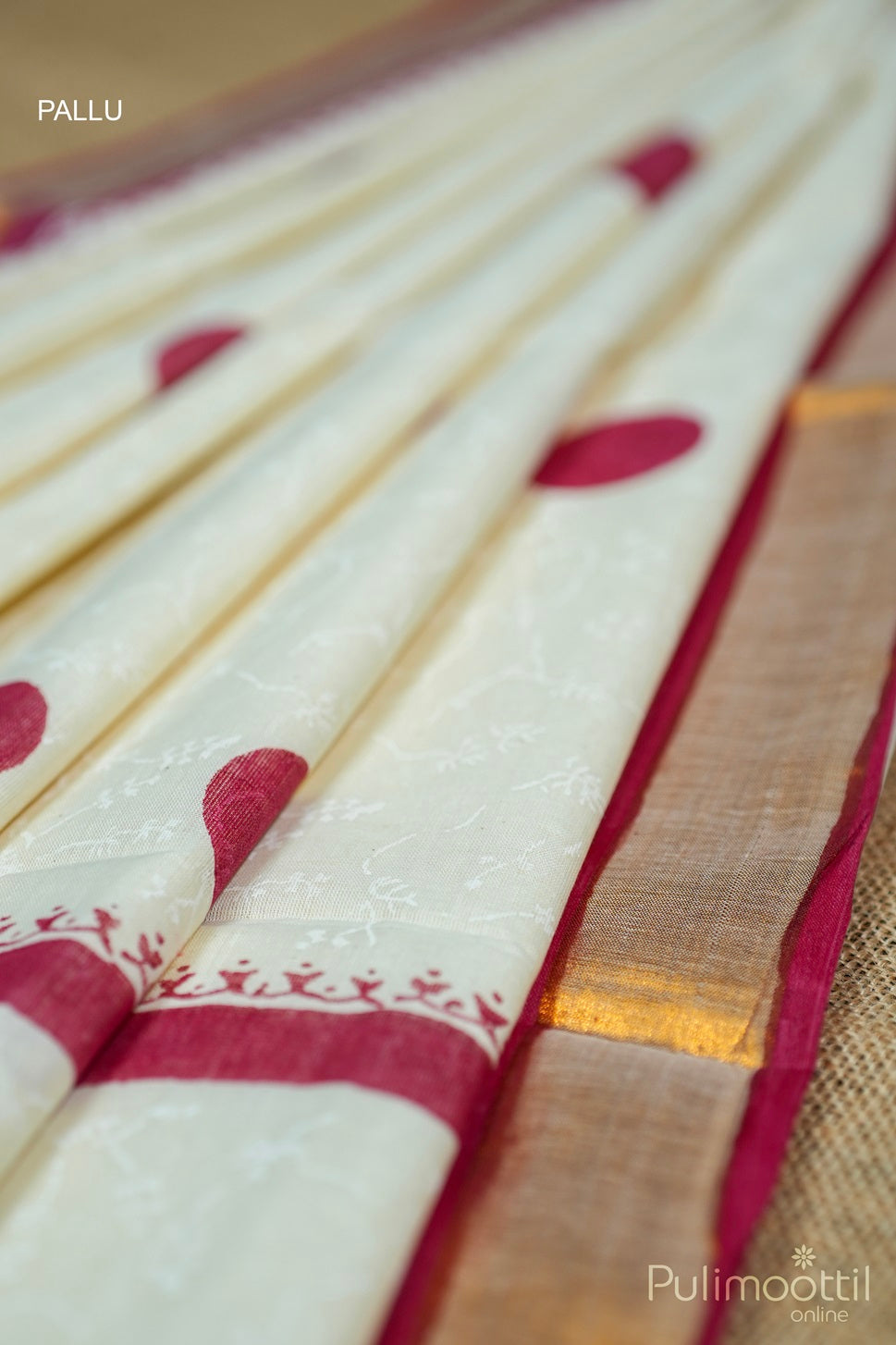 Cream Colour Kreala Traditiional Set Saree.