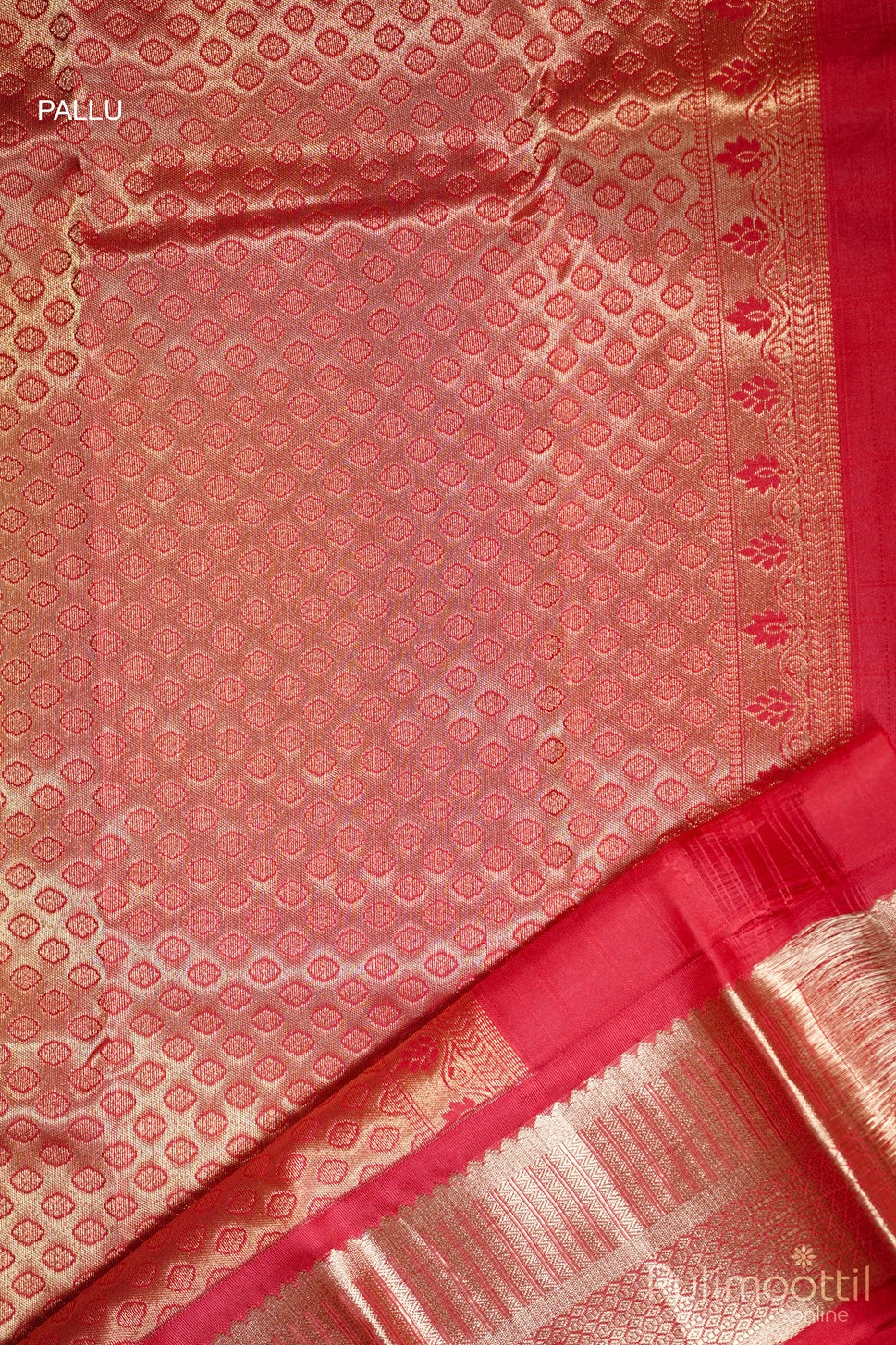 Dark Green Colour Kanchipuram Traditional Saree.