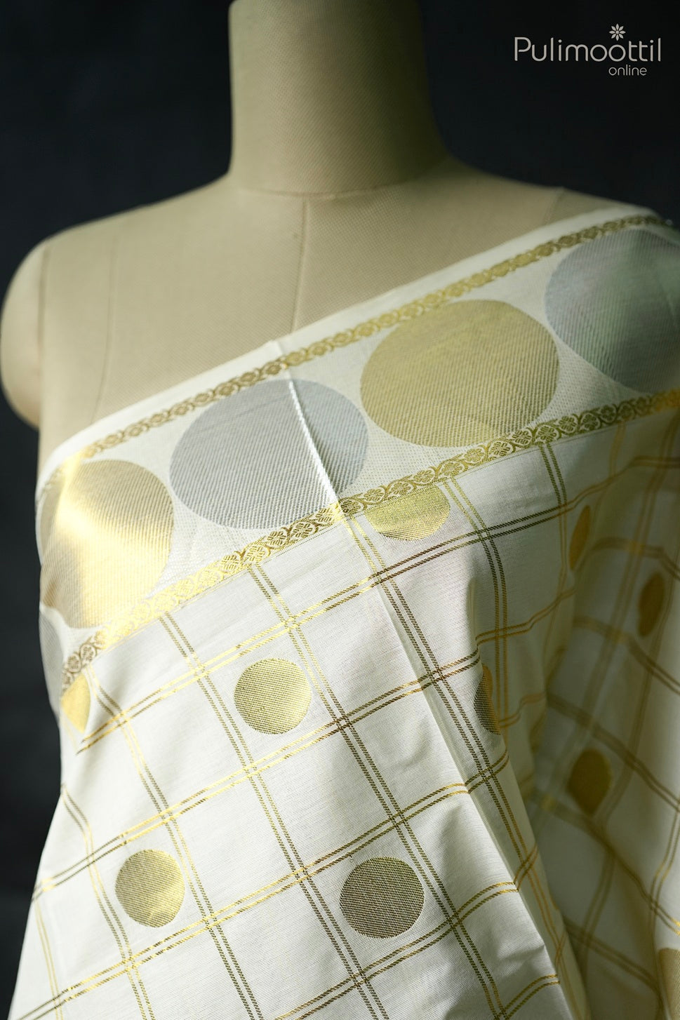 Off white color Kerala traditional golden set saree)