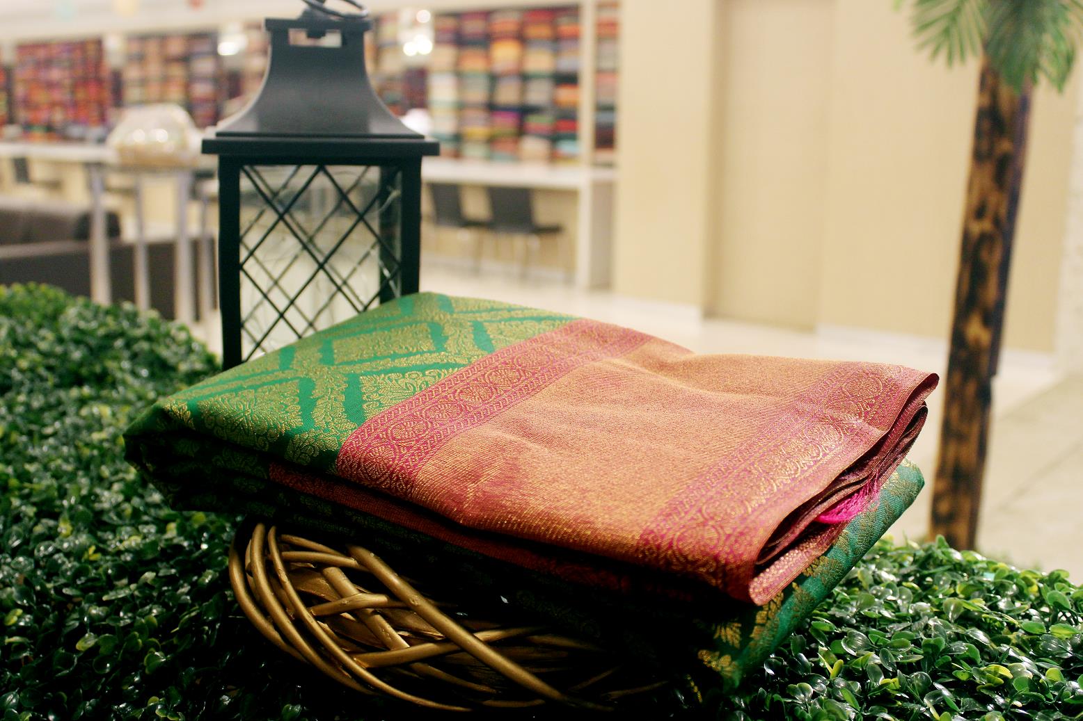 Bottle Green With Wine Red Colour Wedding Designer Bridal Silk Saree.