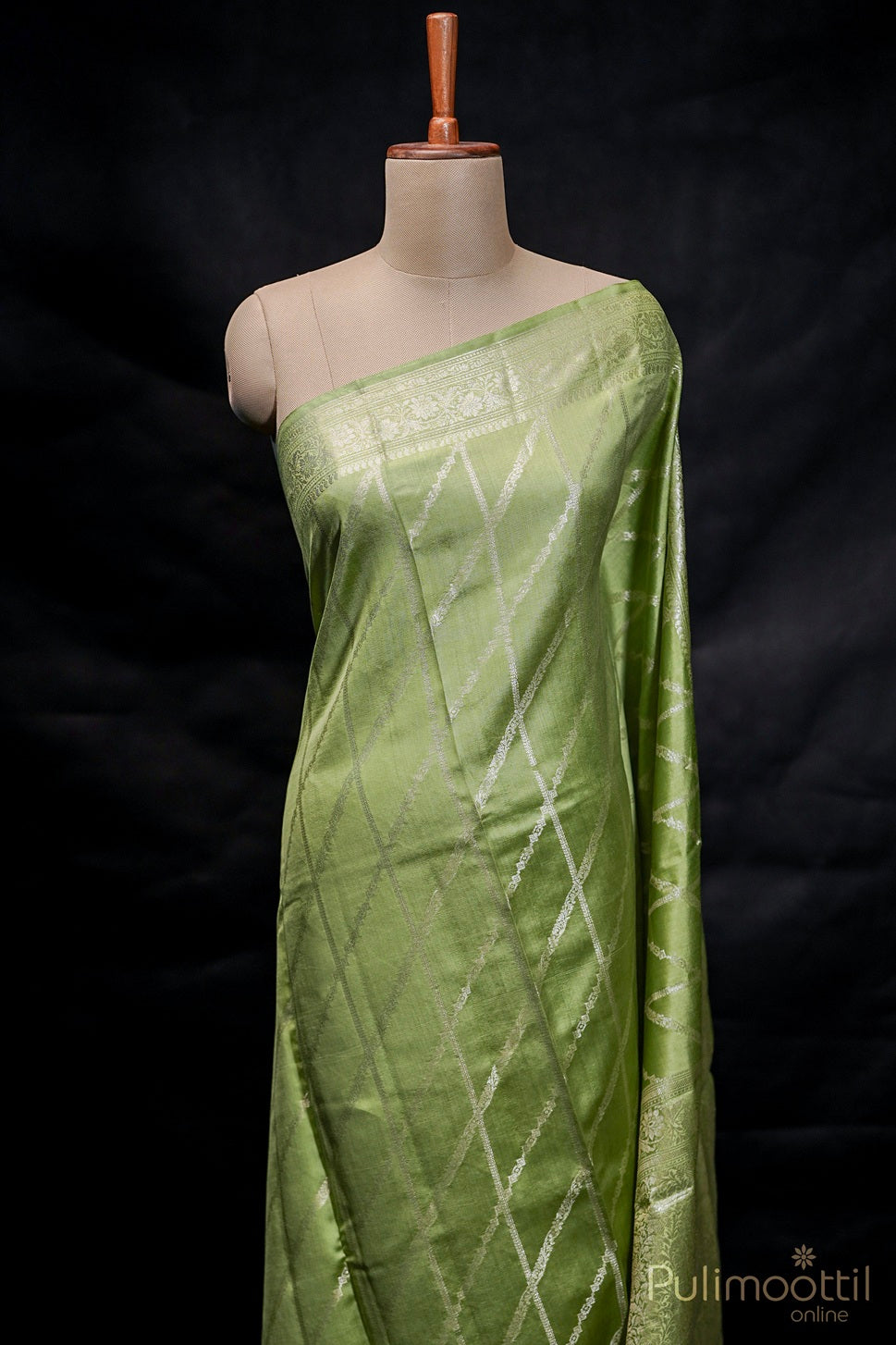 Dusty Green Colour Chiniya Silk Saree.