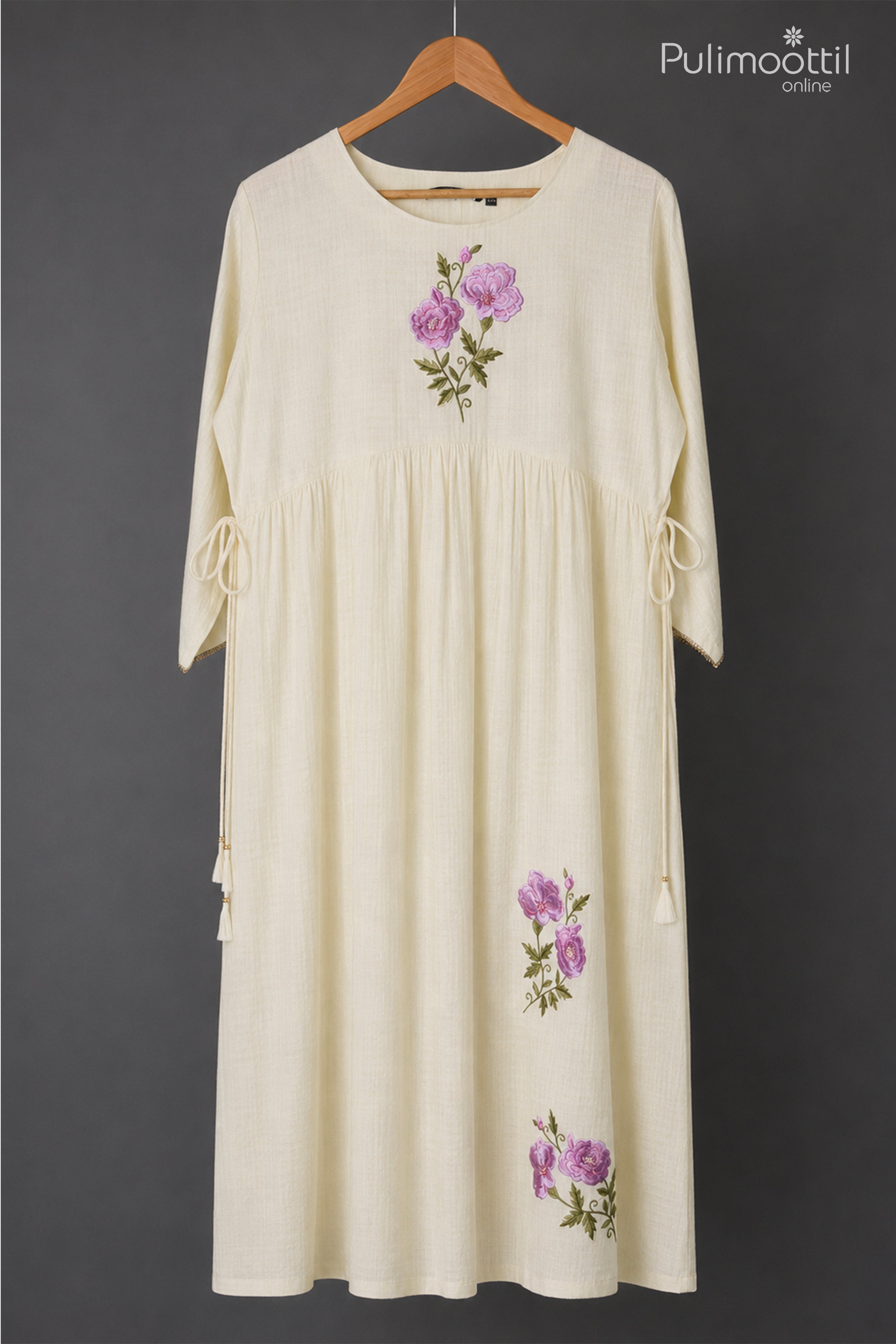 Pearl White Kurtha Featuring Elegant Rose Floral Aplic Work