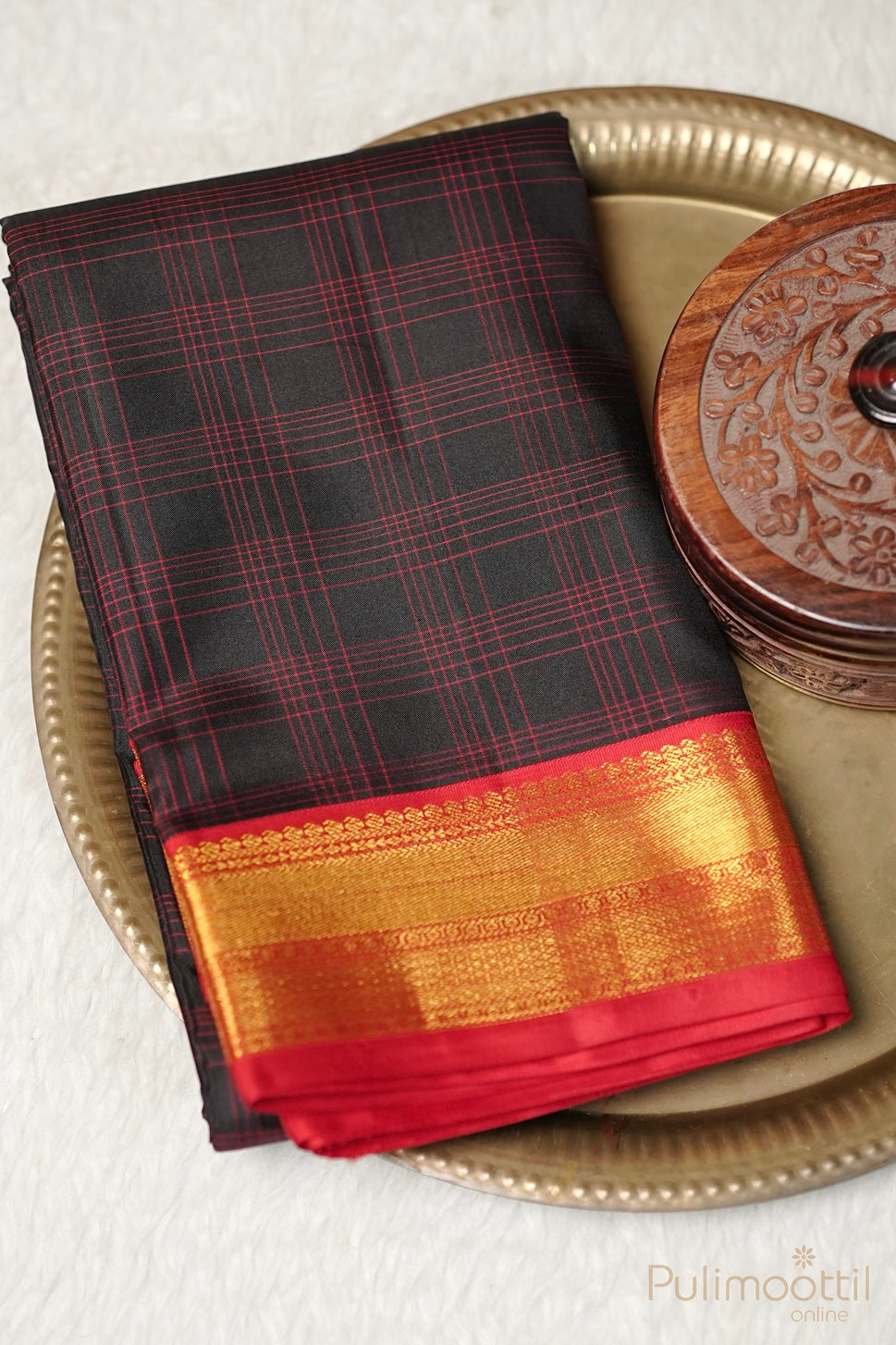 Black Colour Check Kanchipuram Saree.