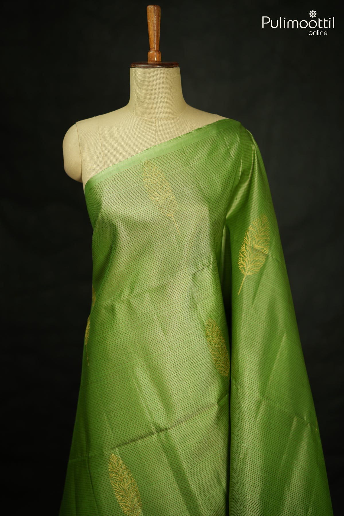 Pearl Grey Colour Kanchipuram Designer Saree.
