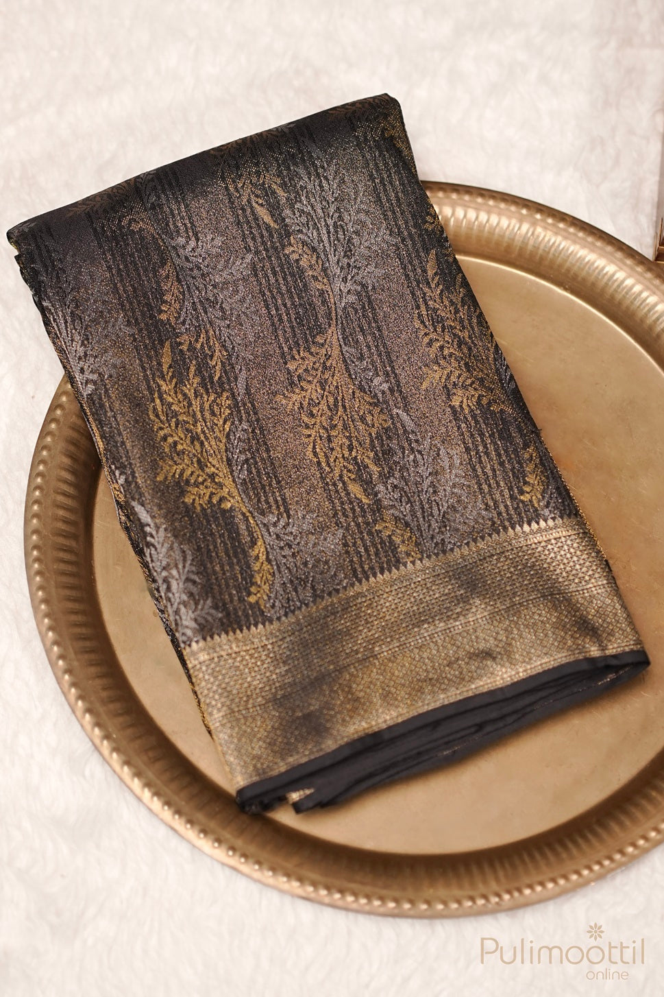 Black Colour Kanchipuram Brocade Saree.