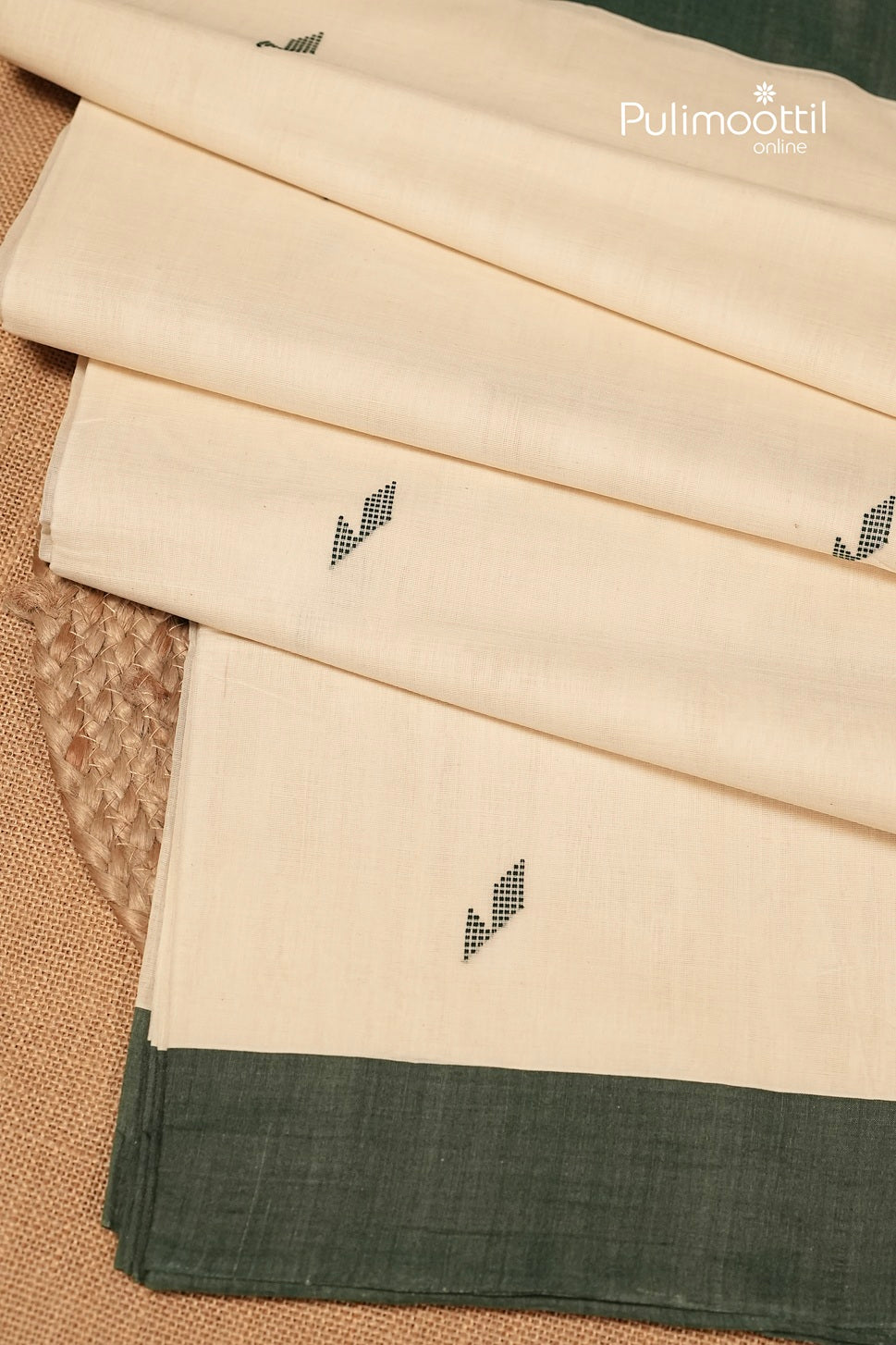Offwhite Colour Kerala Traditional Handloom Set Saree