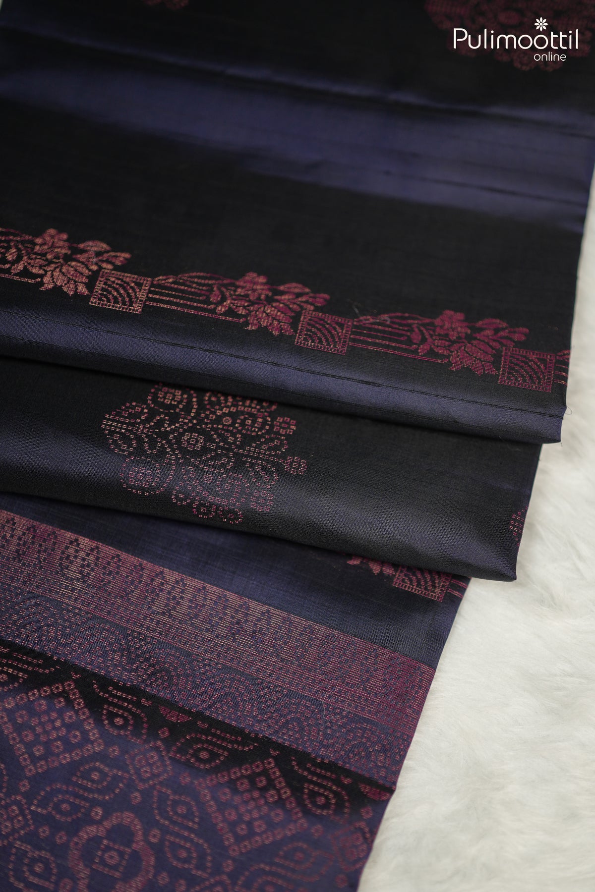 Dark Blue Colour Kanchipuram Soft Silk Saree.