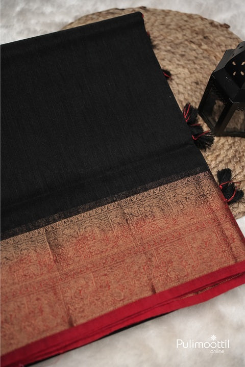 Black Color Semi Jute Red Contrast Border.