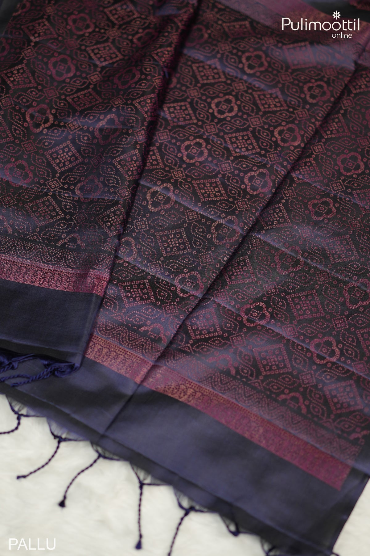 Dark Blue Colour Kanchipuram Soft Silk Saree.