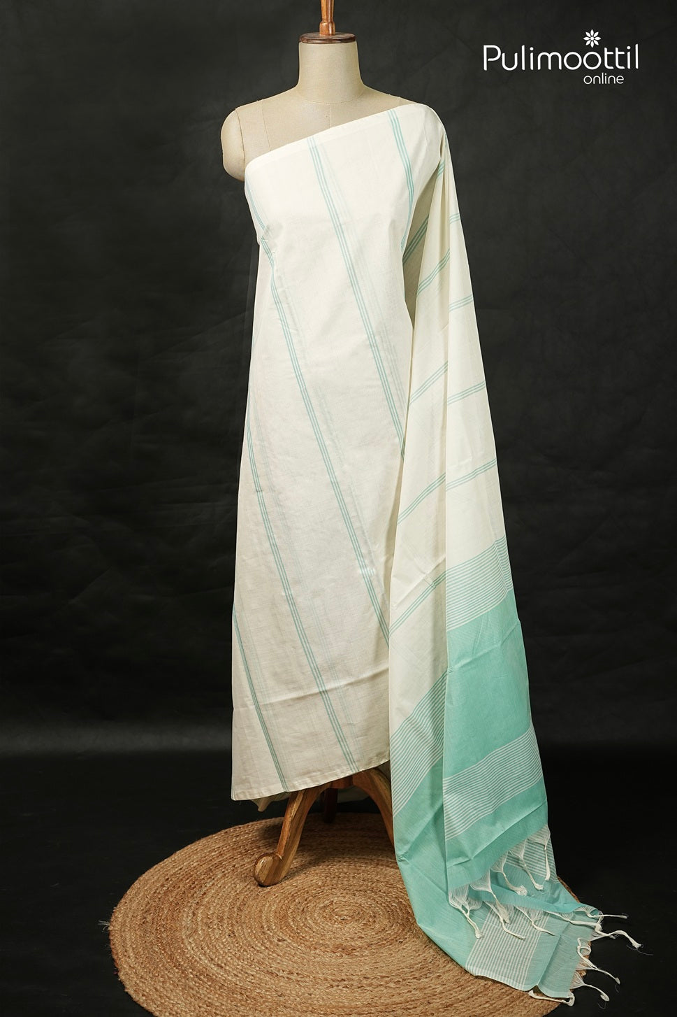 Offwhite Colour Handloom Cotton Saree