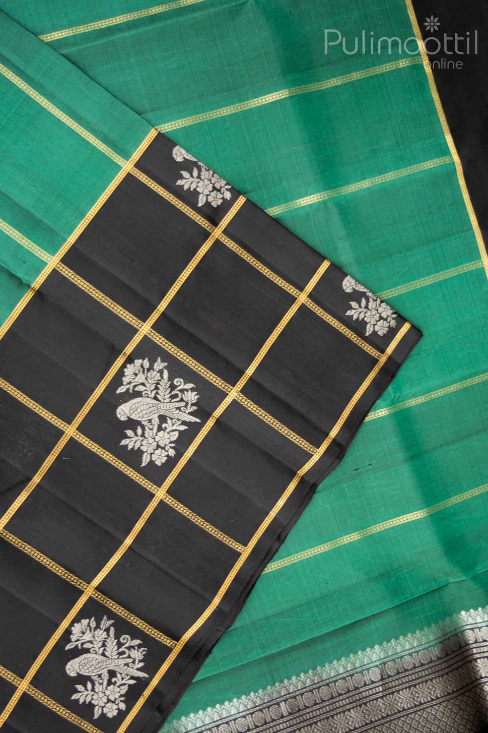Green Colour Traditional Soft Silk Saree.