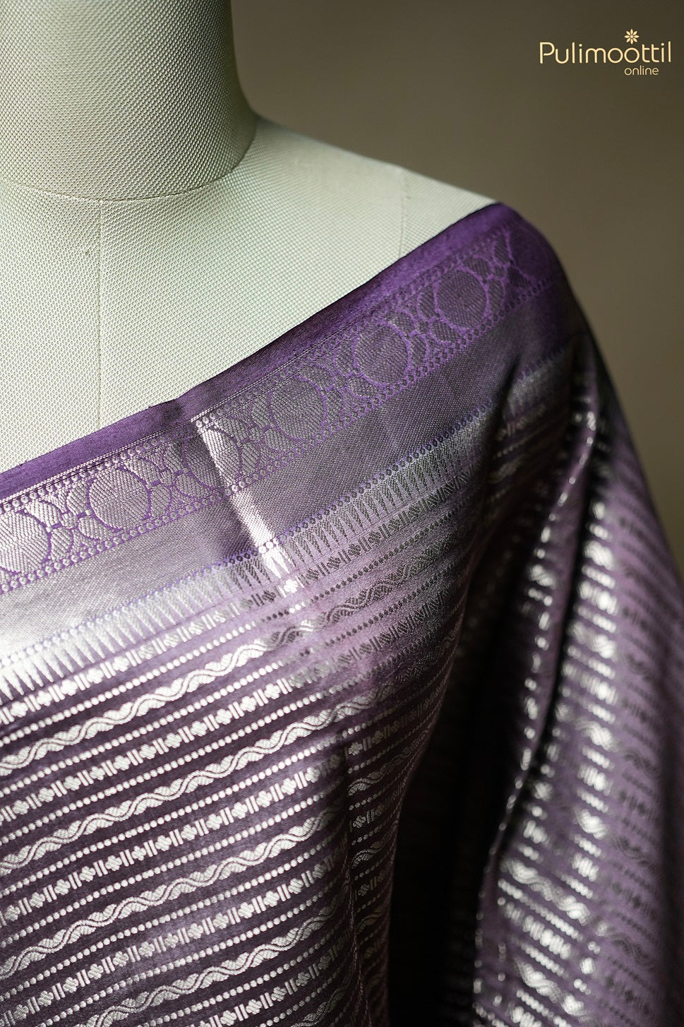 Light Onion Colour Chiniya Silk Saree.