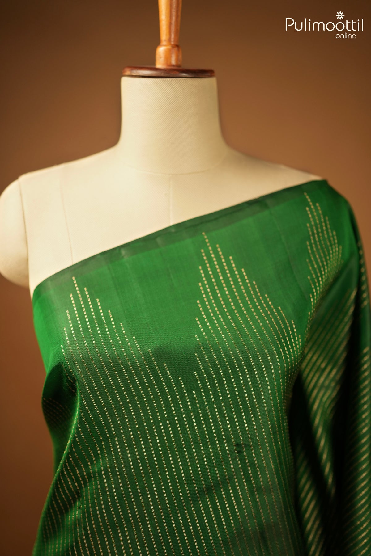 Bottle Green Colour Kanchipuram Designer Saree.