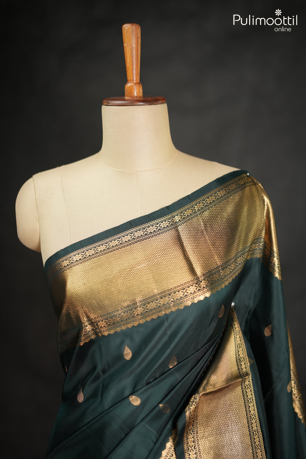 Dark Bottle Green Colour Kanchipuram Soft Silk Saree.