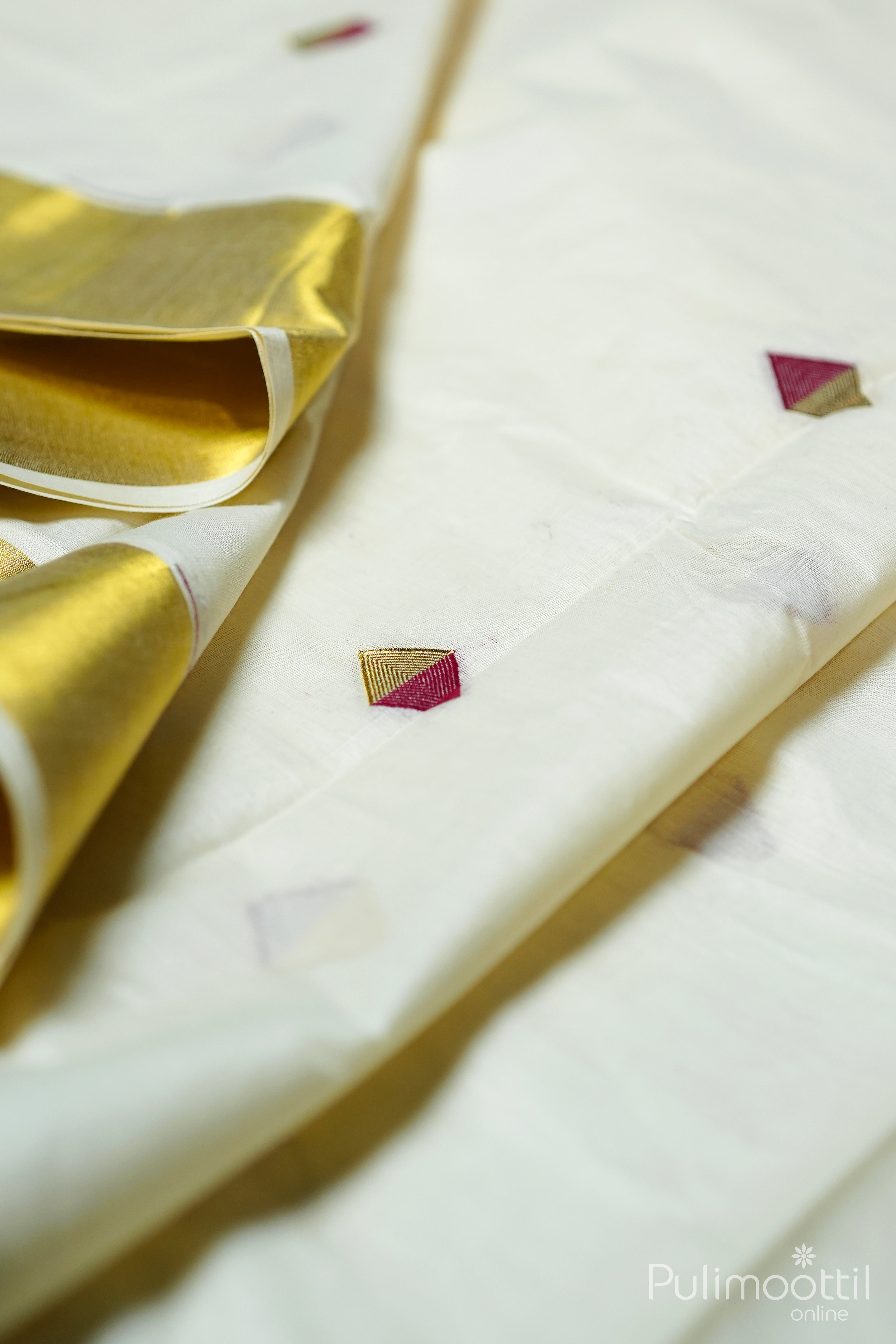 Kerala Cream Cotton Set Saree.