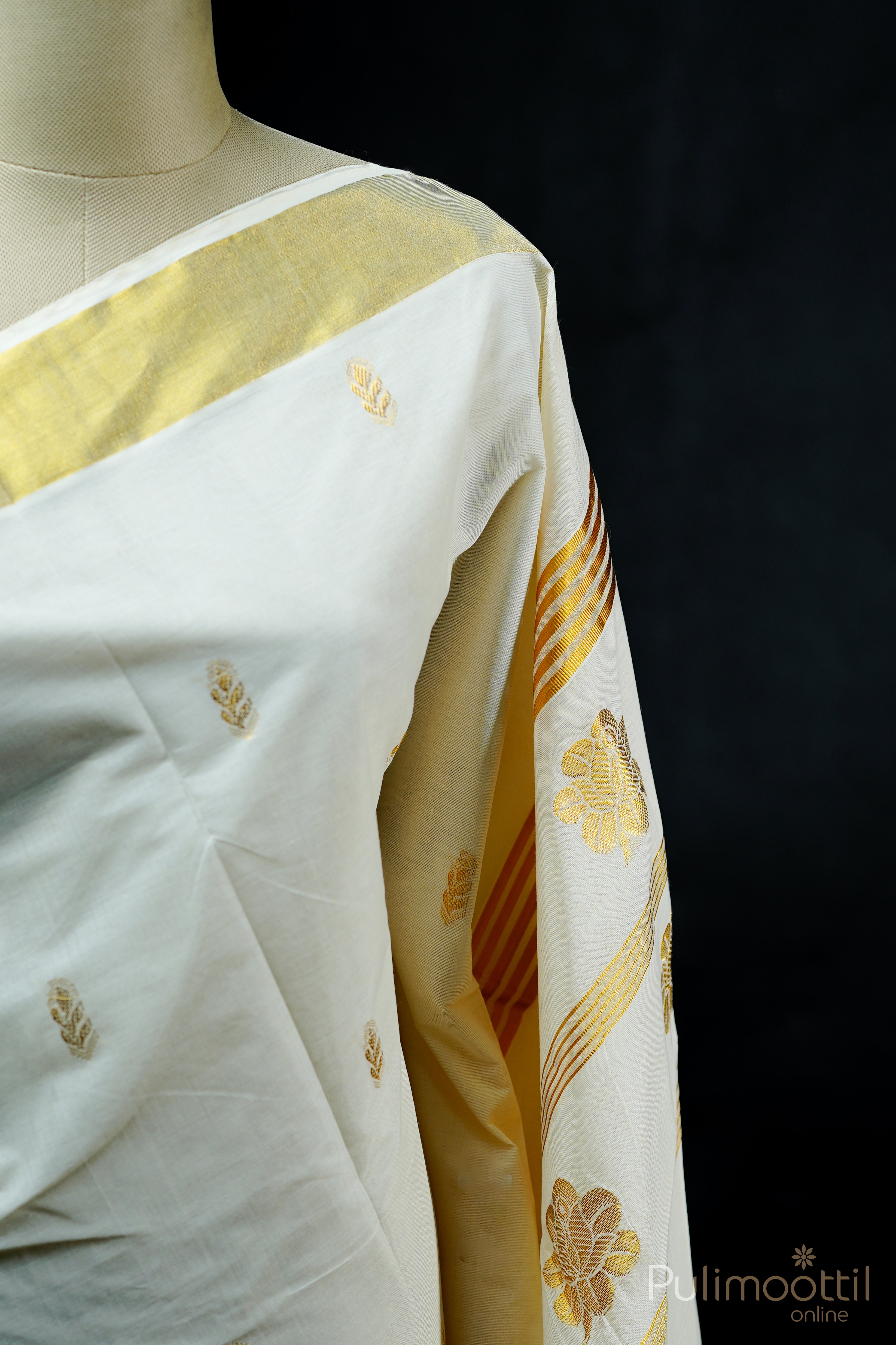 Cream Colour  Cotton Kasavu Set Saree.
