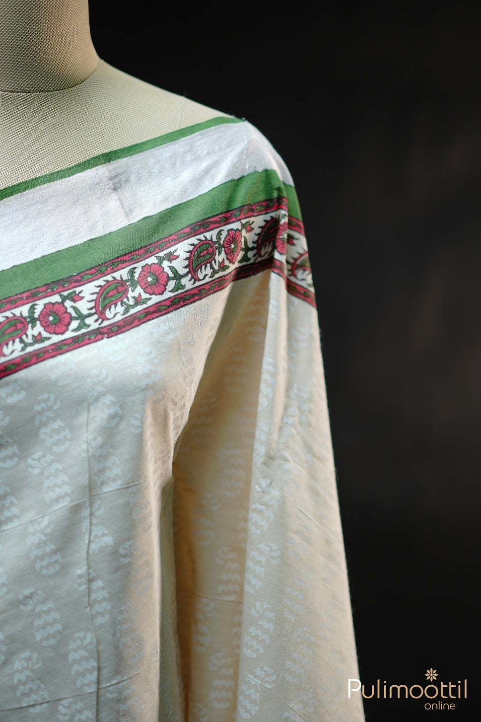 Cream Colour Kerala Taditional Set Saree.