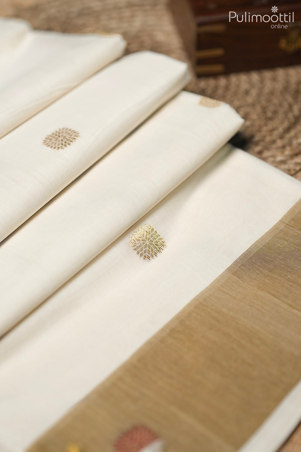 Off white color Kerala traditional set saree