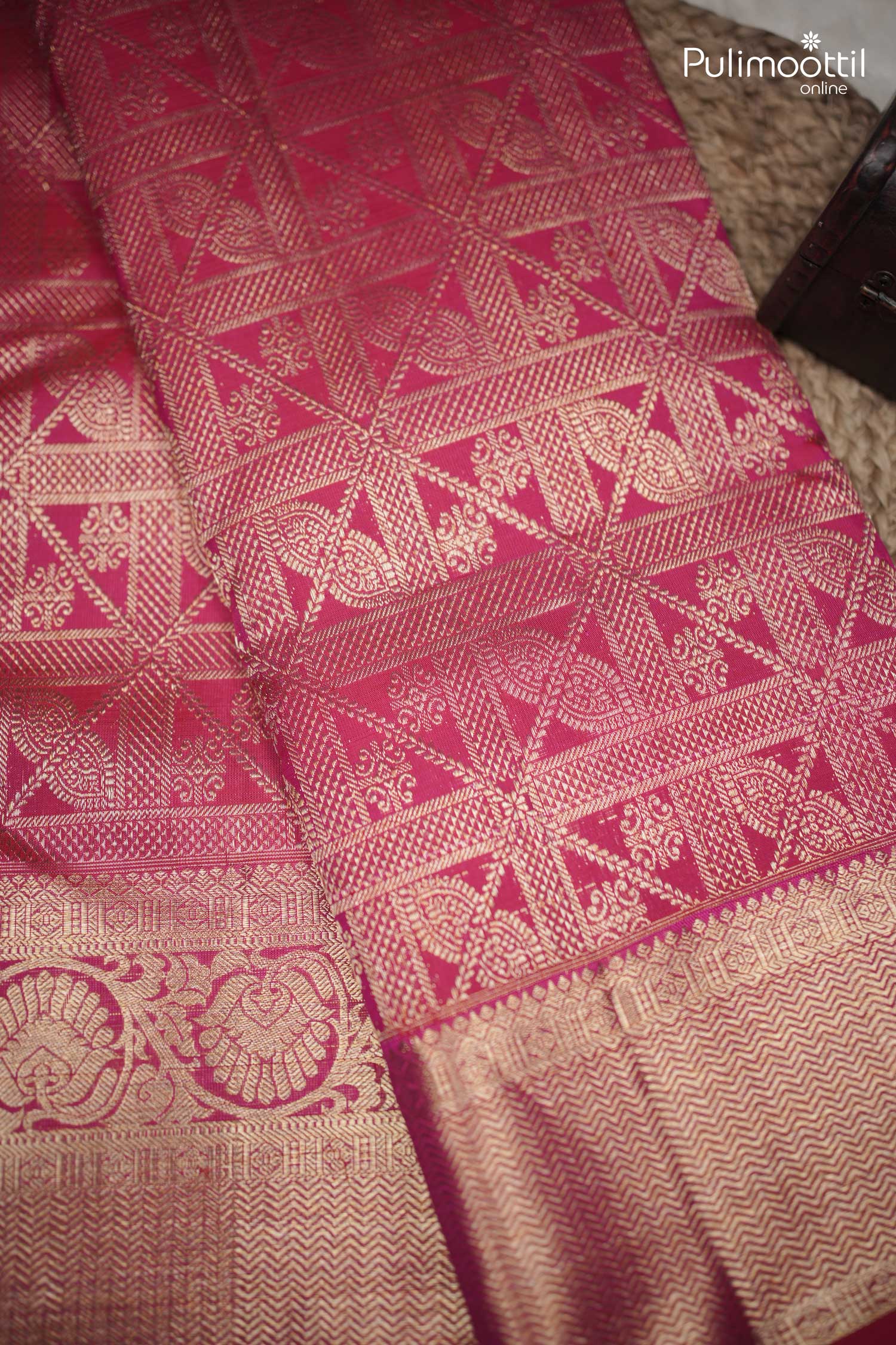 Rani Pink Colour Kanchipuram Saree.