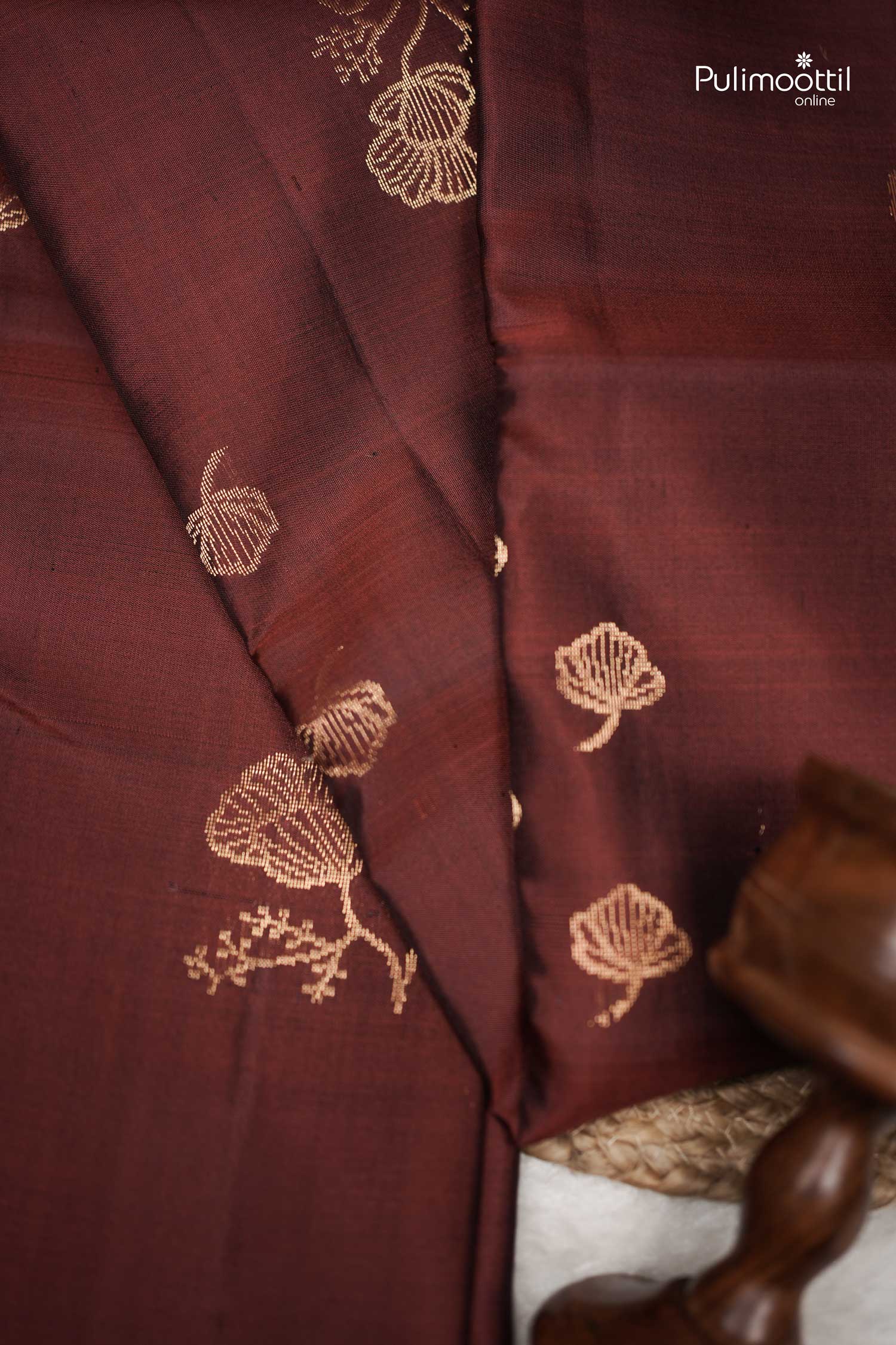 Maroon Color BorderLess Kanchipuram Saree.