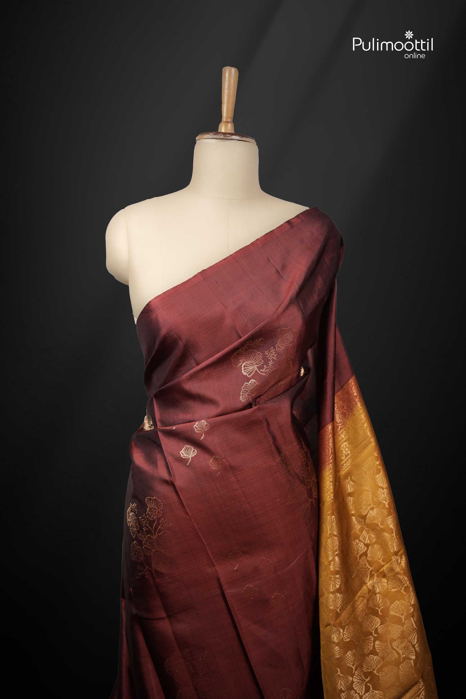 Maroon Color BorderLess Kanchipuram Saree.