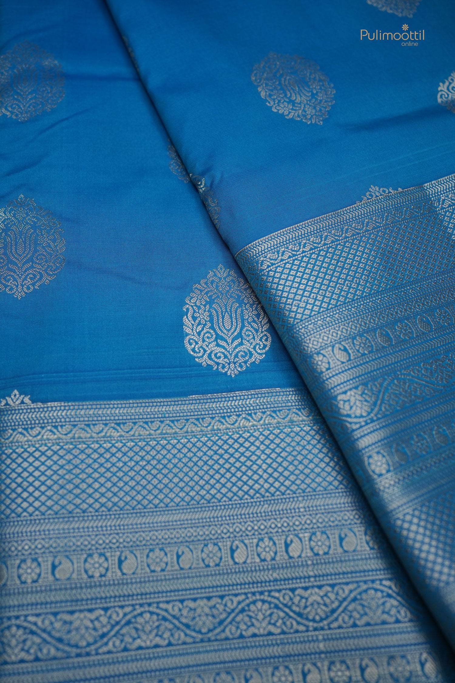 Dark Azure Color Kanchipuram silk saree.