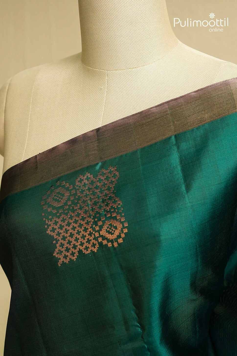 Dark Peacock Green Colour Kanchipuram Soft Silk Saree