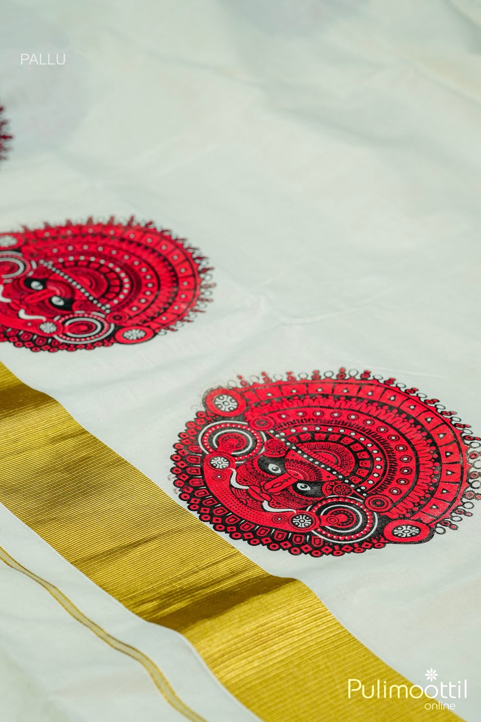 Kerala Traditional Cream Colour Set Saree.