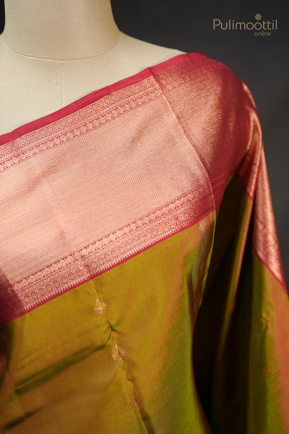 Reddish Green Colour Kanchipuram Soft Silk Saree.
