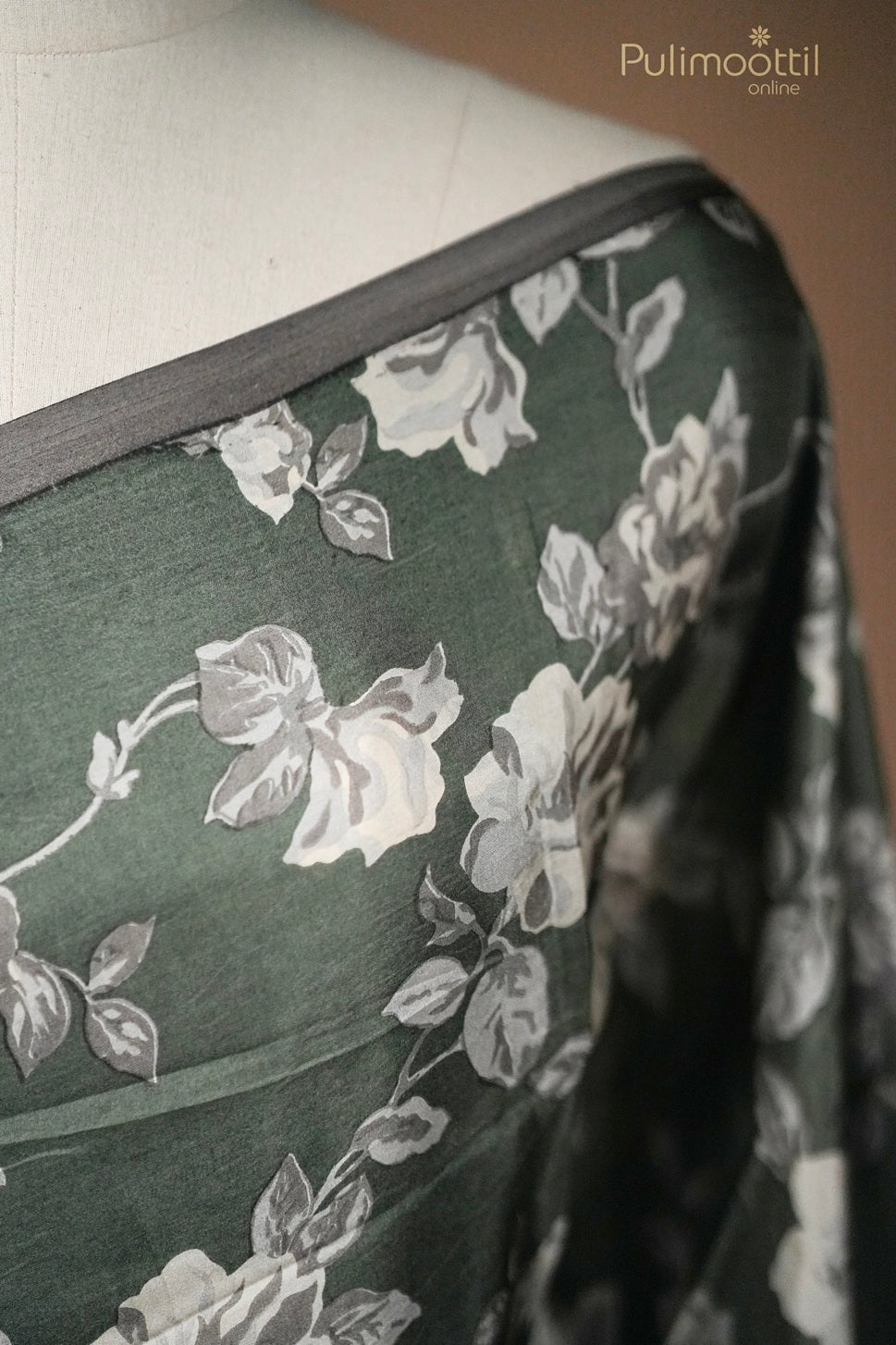 Dark Olive Green Colour Pure Silk Saree